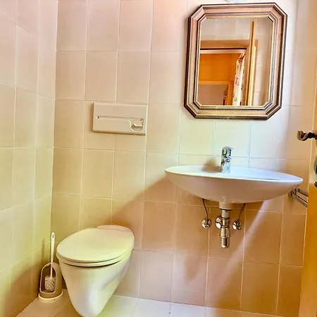 Woertheesee - View & Free Parking Apartment Portschach am Woerthersee